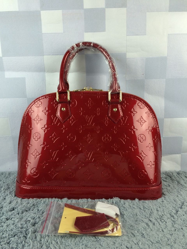 ルイヴィトンバッグ正面デザイン